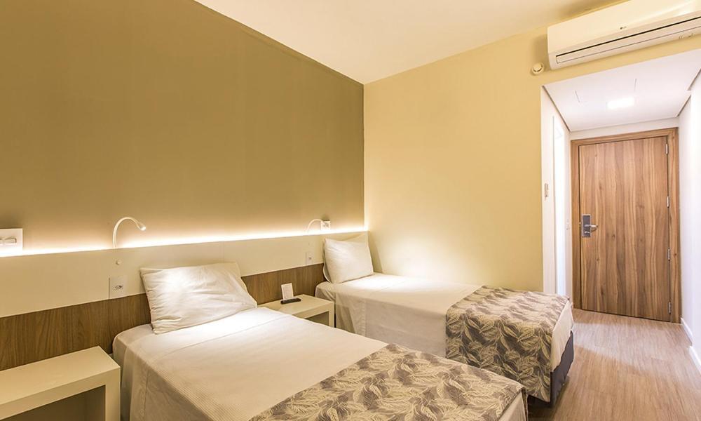 Alegro Hotel 雅里努 外观 照片